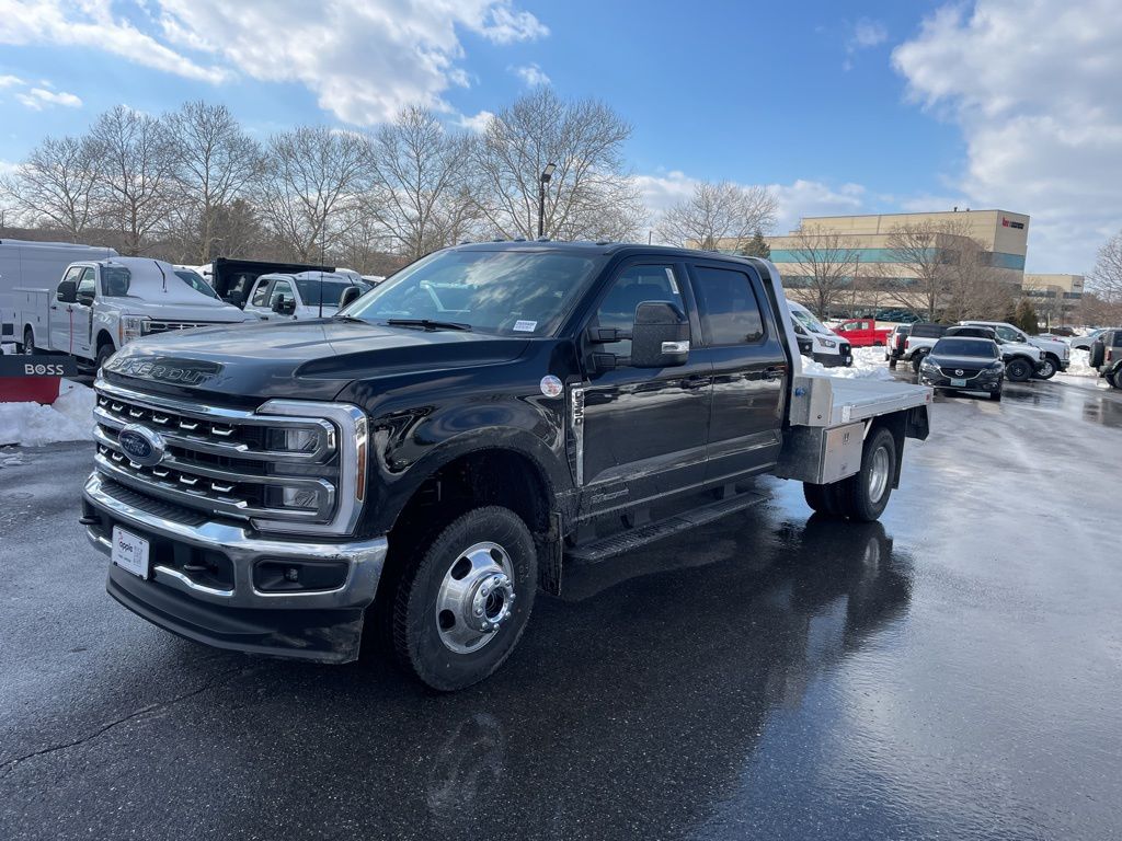 2026 Ford F-350 Chassis LARIAT