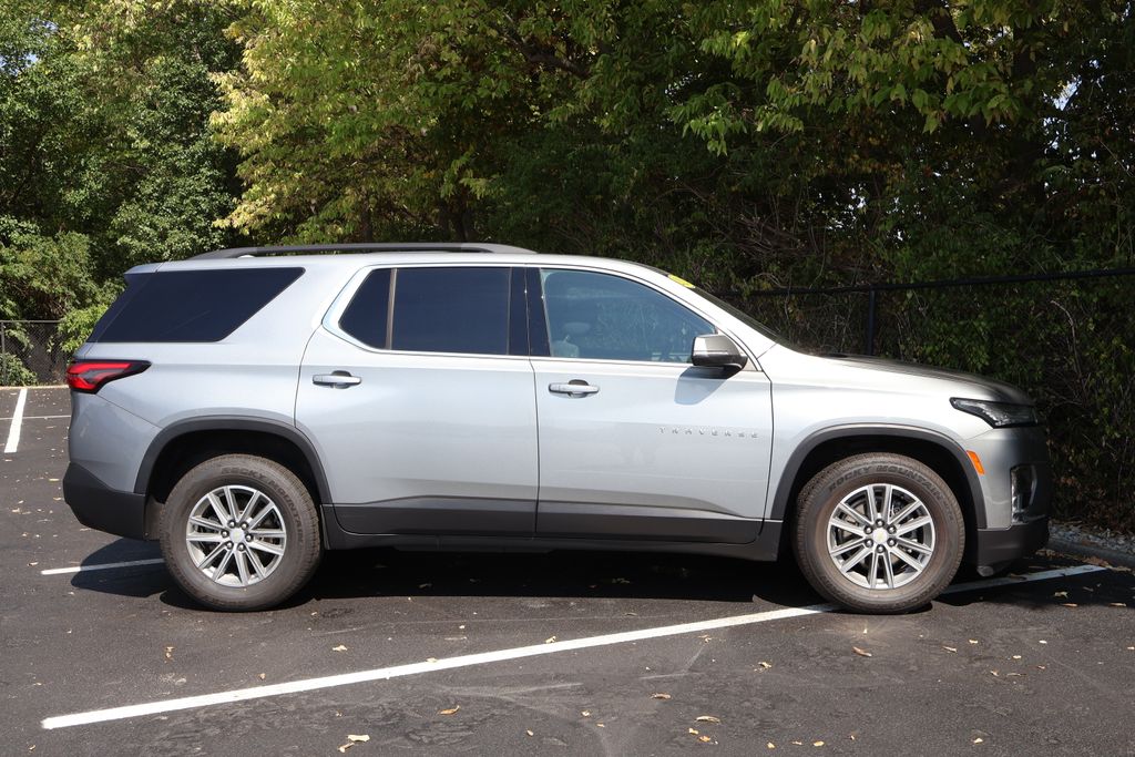 Thumbnail: 2023 Chevrolet Traverse - 11