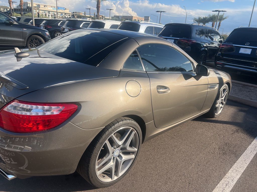 Thumbnail: 2014 Mercedes-Benz SLK - 4