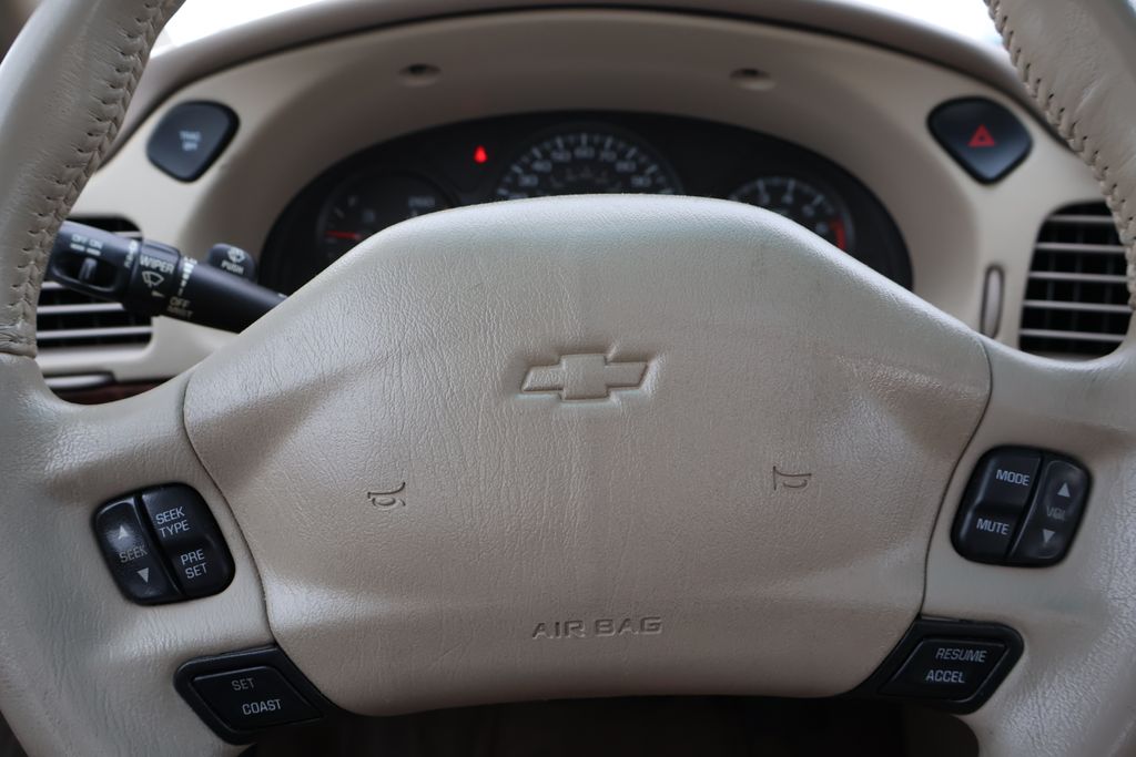 Thumbnail: 2002 Chevrolet Impala - 22