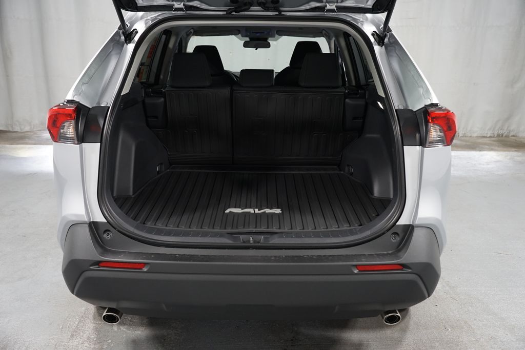 Thumbnail: 2025 Toyota RAV4 - 32