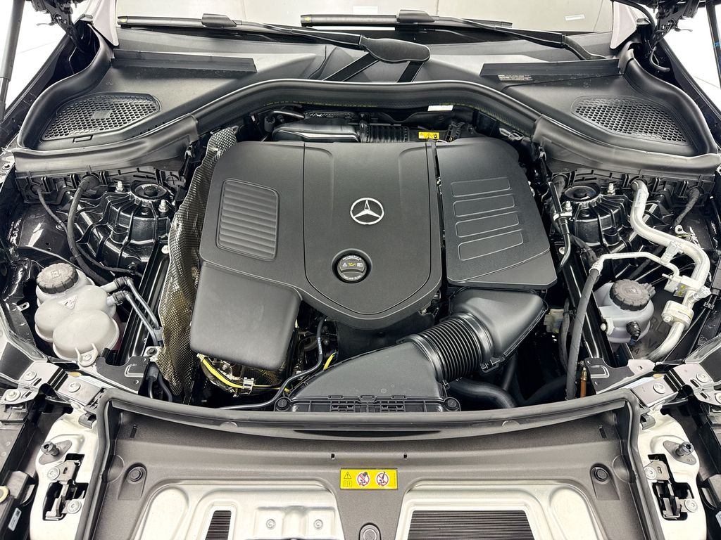 Thumbnail: 2026 Mercedes-Benz GLC - 27