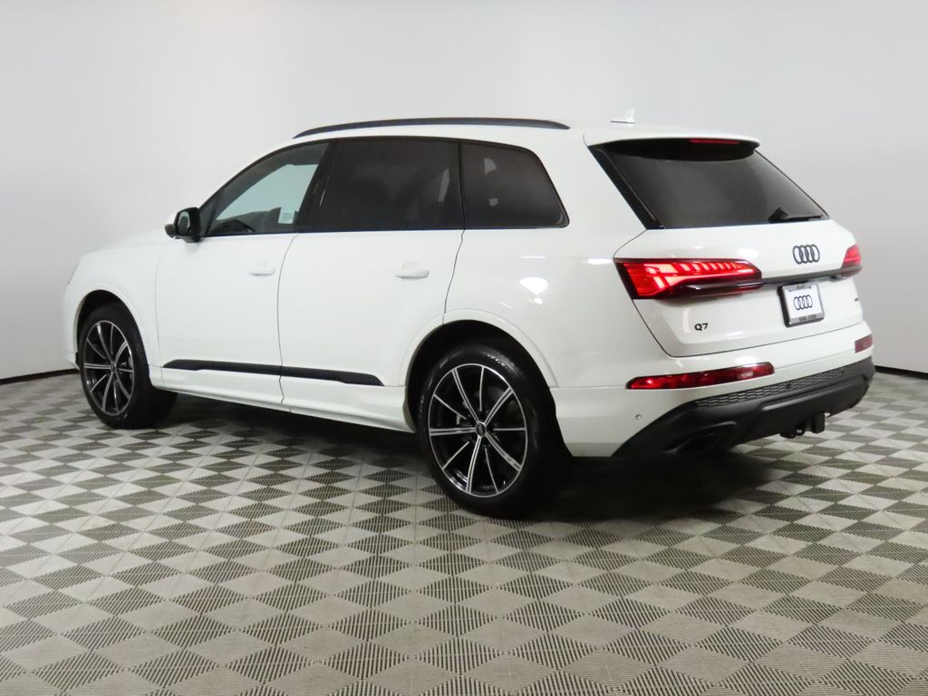 Thumbnail: 2026 Audi Q7 - 3