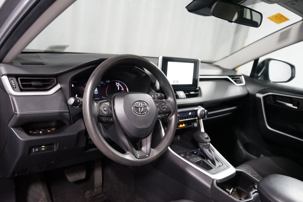 Thumbnail: 2024 Toyota RAV4 - 7