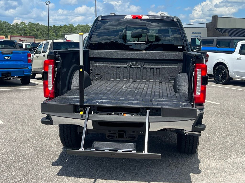 2025 Ford F-250SD Lariat - 11