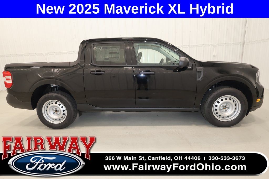 Shadow Black 2025 Ford Maverick XL SuperCrew FWD Pickup Truck Front-Wheel Drive Continuously Variable Transmission