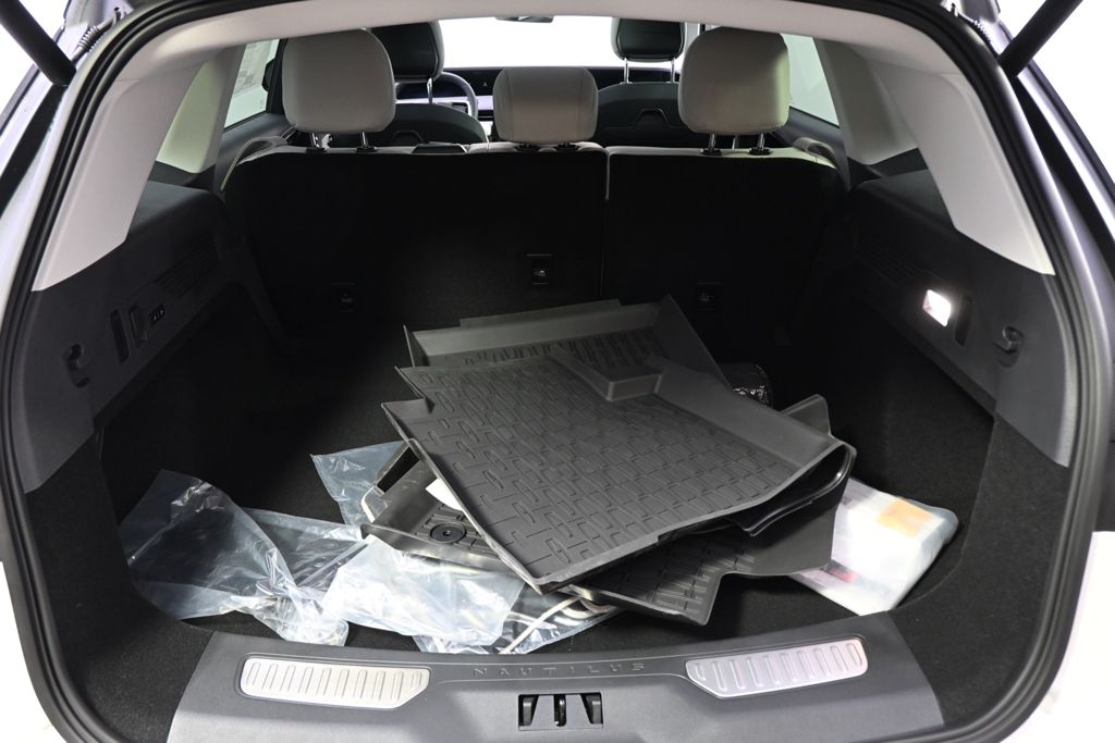 New 2026 White Lincoln Reserve image 19