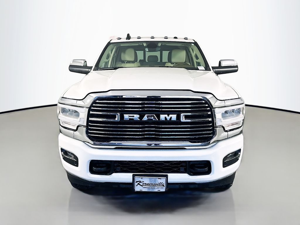 Used 2022 White Ram Laramie image 2