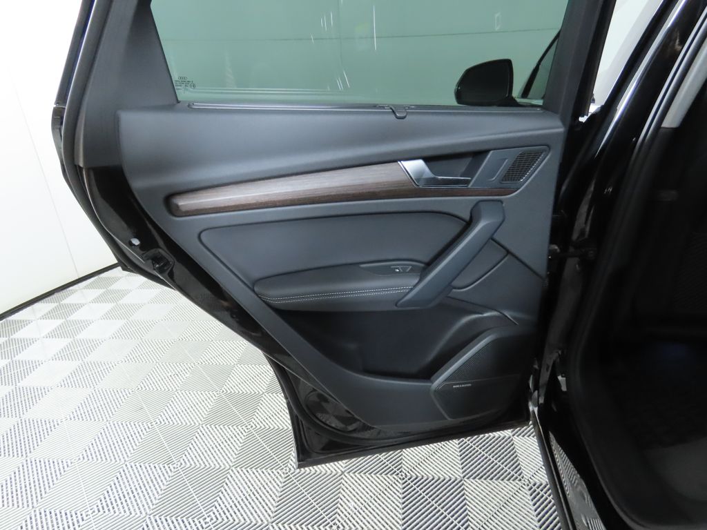 Thumbnail: 2025 Audi Q5 - 27