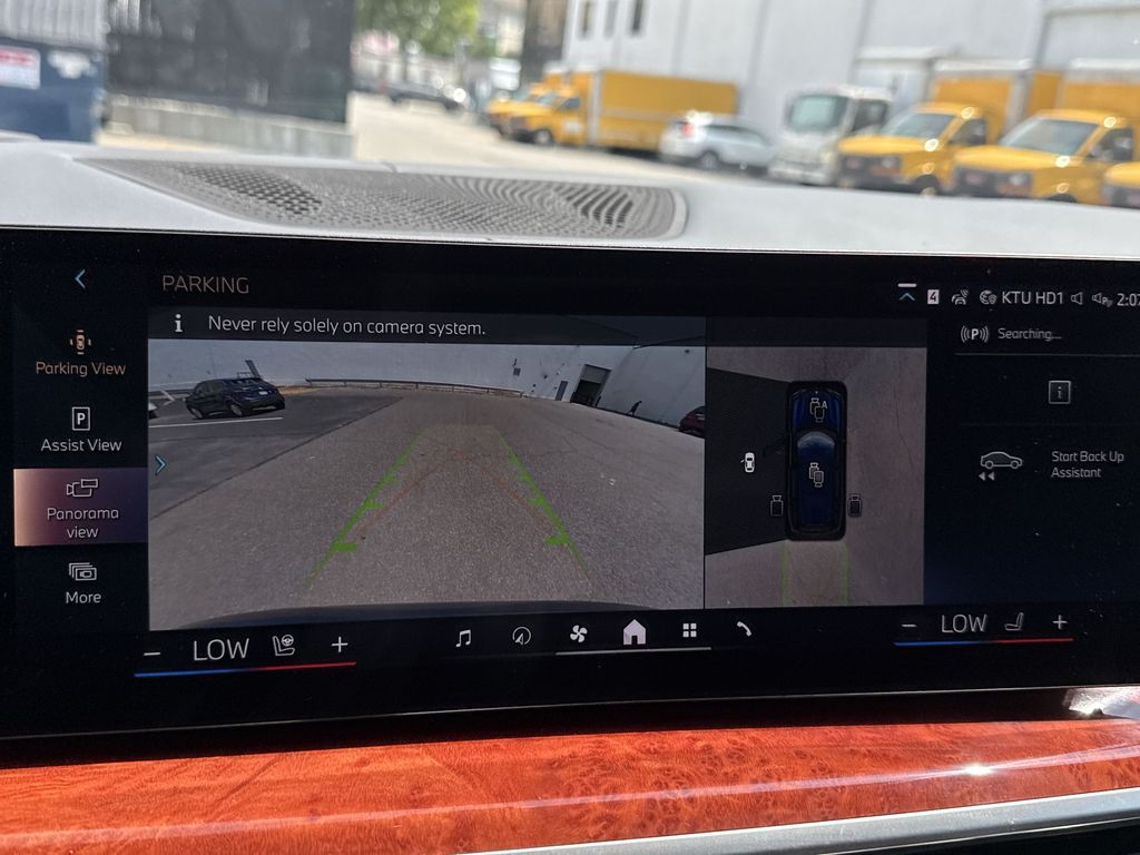 Thumbnail: 2024 BMW X7 - 17