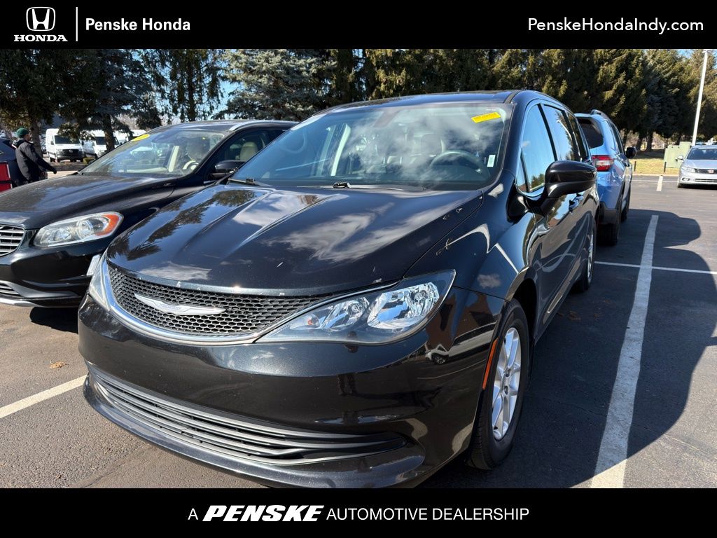 2017 Chrysler Pacifica Touring -
                  Indianapolis, IN