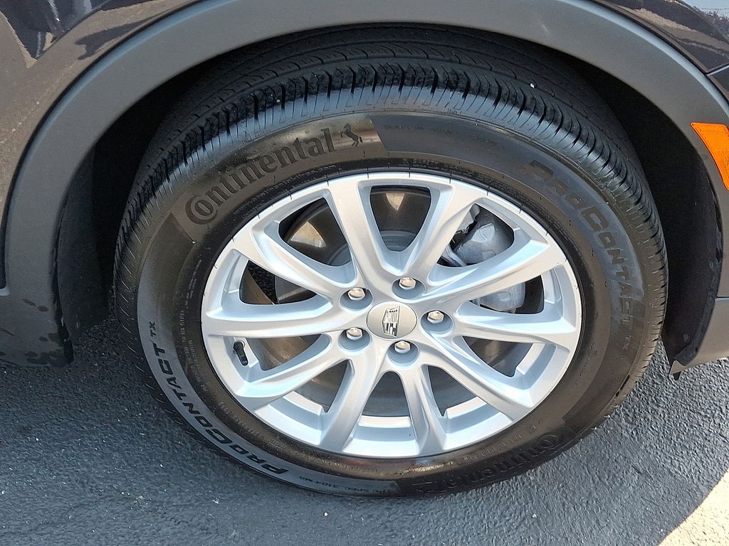Thumbnail: 2023 Cadillac XT4 - 8