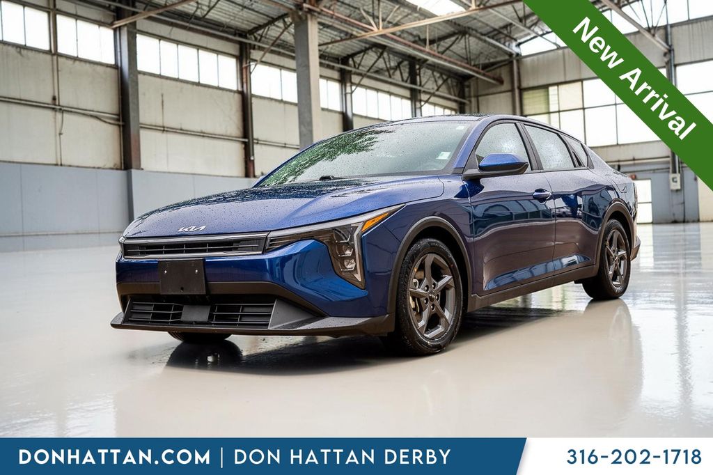 Deep Sea Blue 2025 Kia K4 Sedan Front-Wheel Drive Continuously Variable Transmission