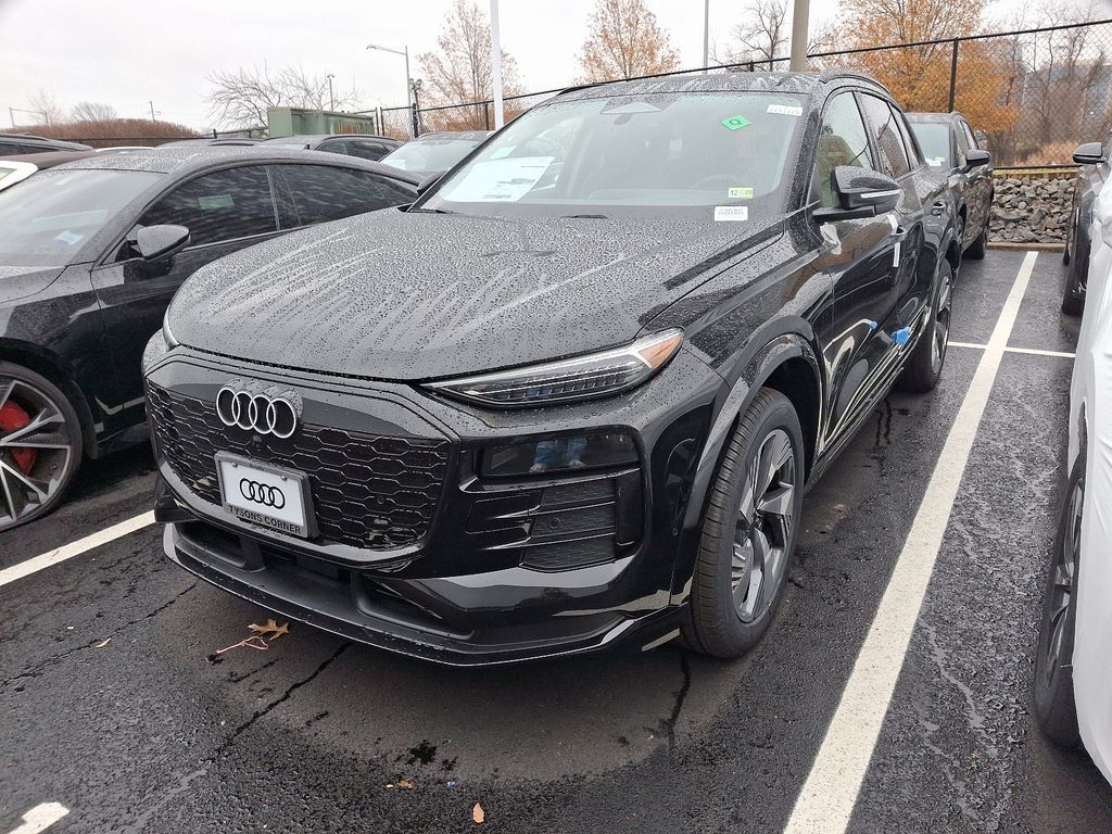 2025 Audi e-tron Premium -
                Vienna, VA