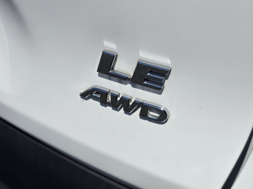 Used 2024 White Toyota LE image 16