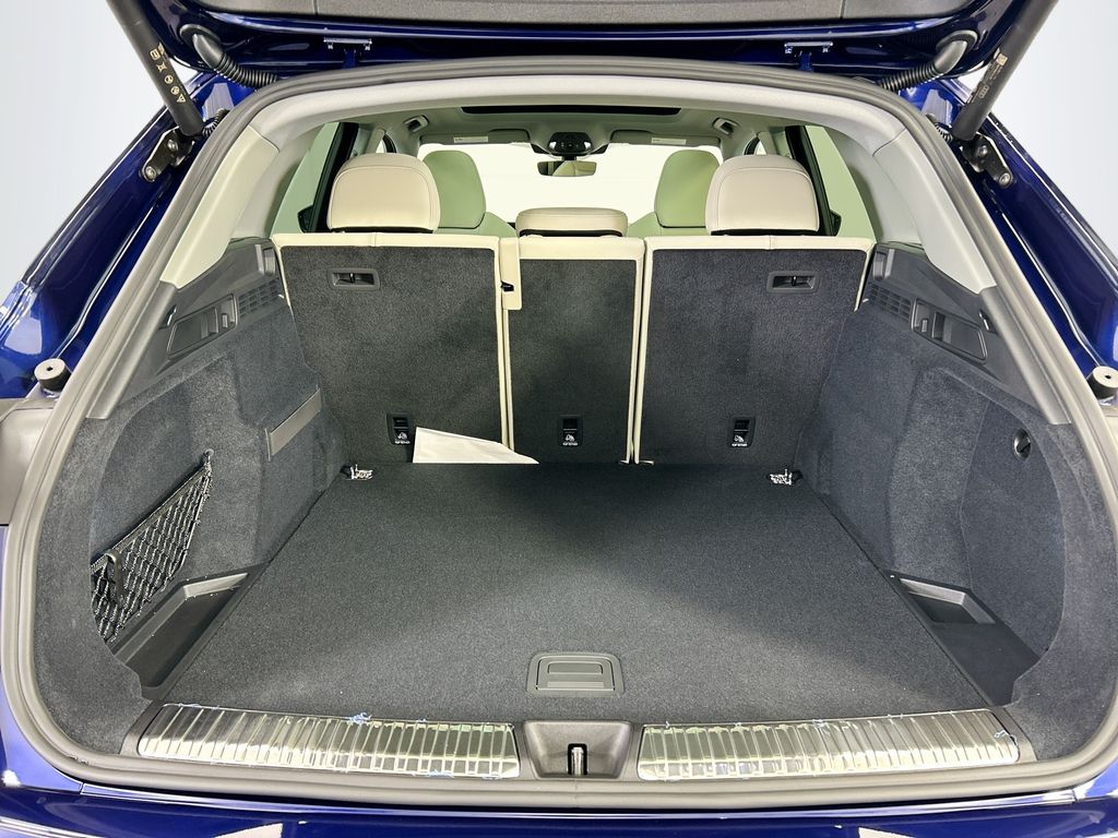 Thumbnail: 2025 Audi Q5 - 27