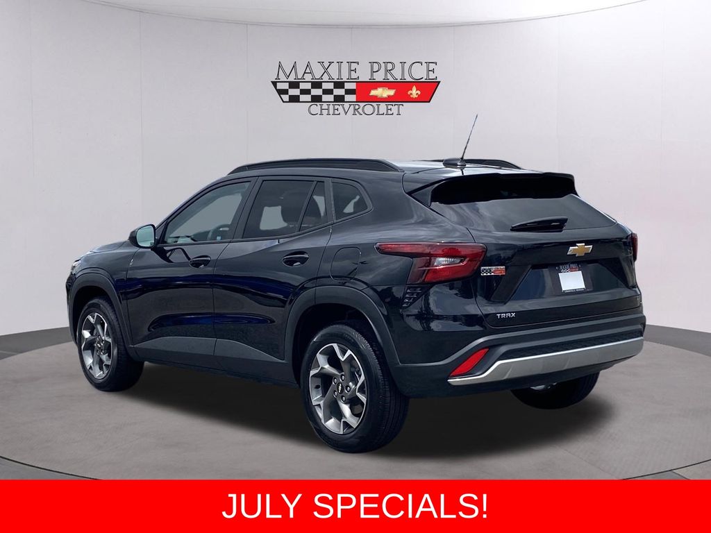 Used 2025 Chevrolet Trax SUV