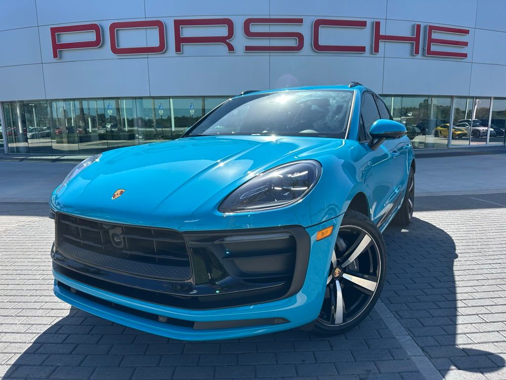 Thumbnail: 2023 Porsche Macan - 1