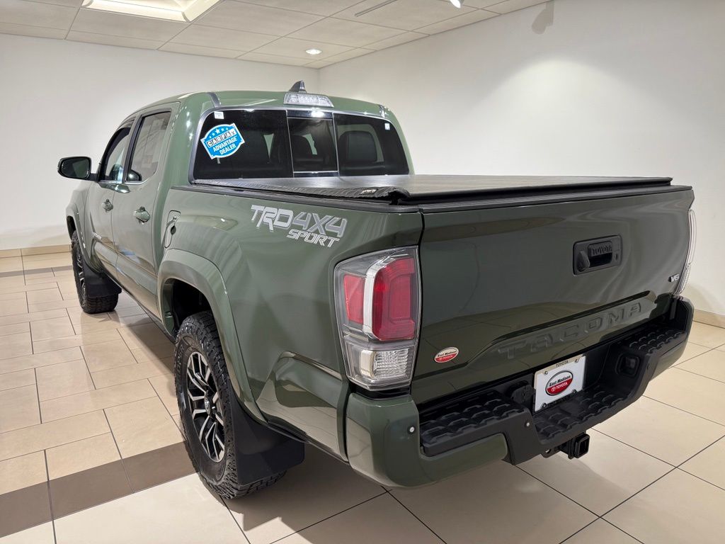 Thumbnail: 2021 Toyota Tacoma - 3