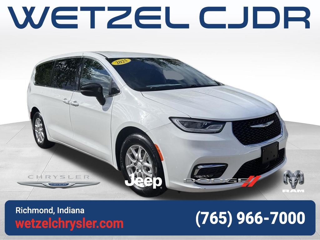 2025 Chrysler Pacifica Select FWD