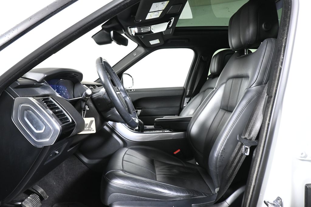 Thumbnail: 2020 Land Rover Range Rover Sport - 3