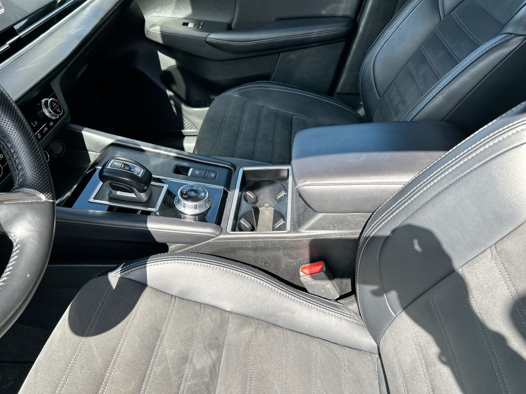 Thumbnail: 2024 Mitsubishi Outlander - 29