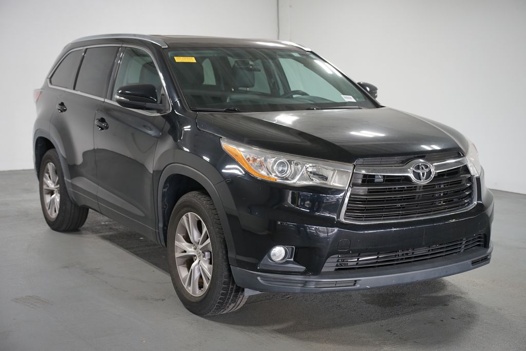 Thumbnail: 2014 Toyota Highlander - 3