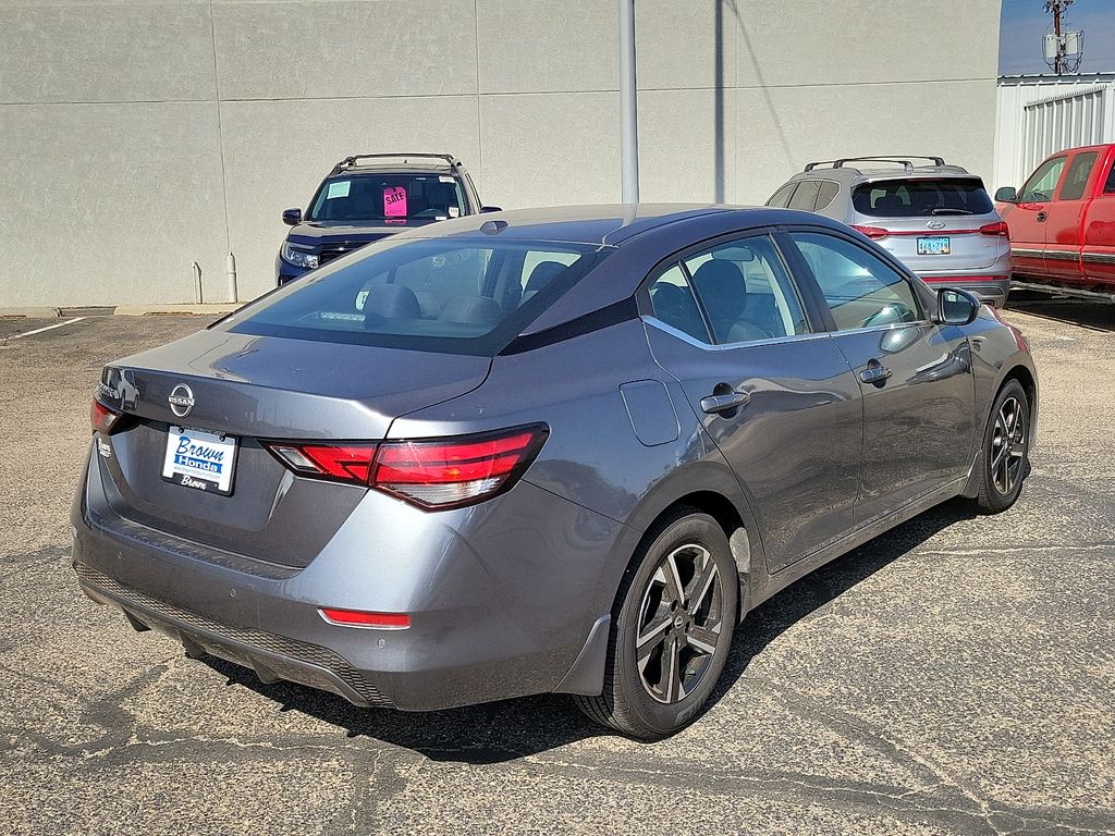2025 Nissan Sentra SV - 9