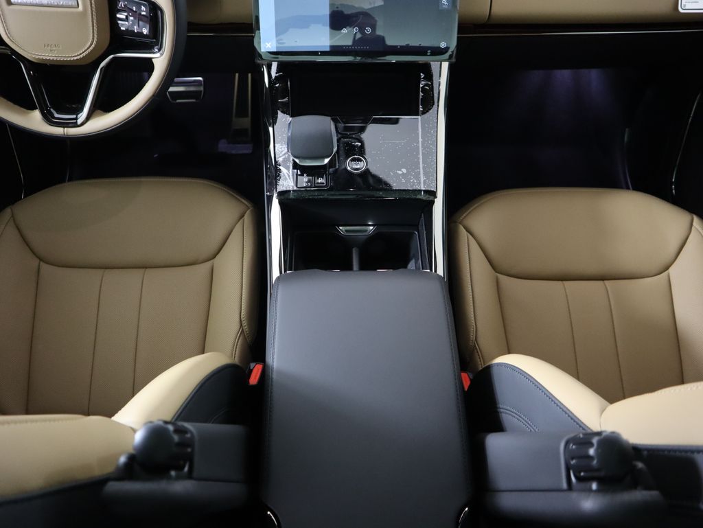 Thumbnail: 2026 Land Rover Range Rover Sport - 17