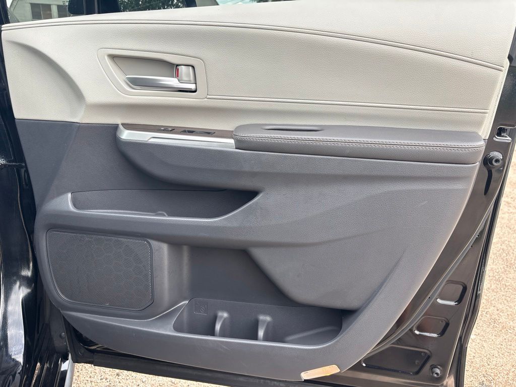 Used 2024 Toyota Sienna Van