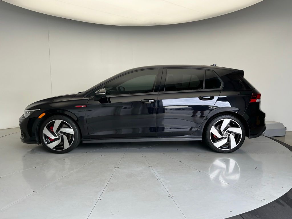 Thumbnail: 2023 Volkswagen Golf - 2