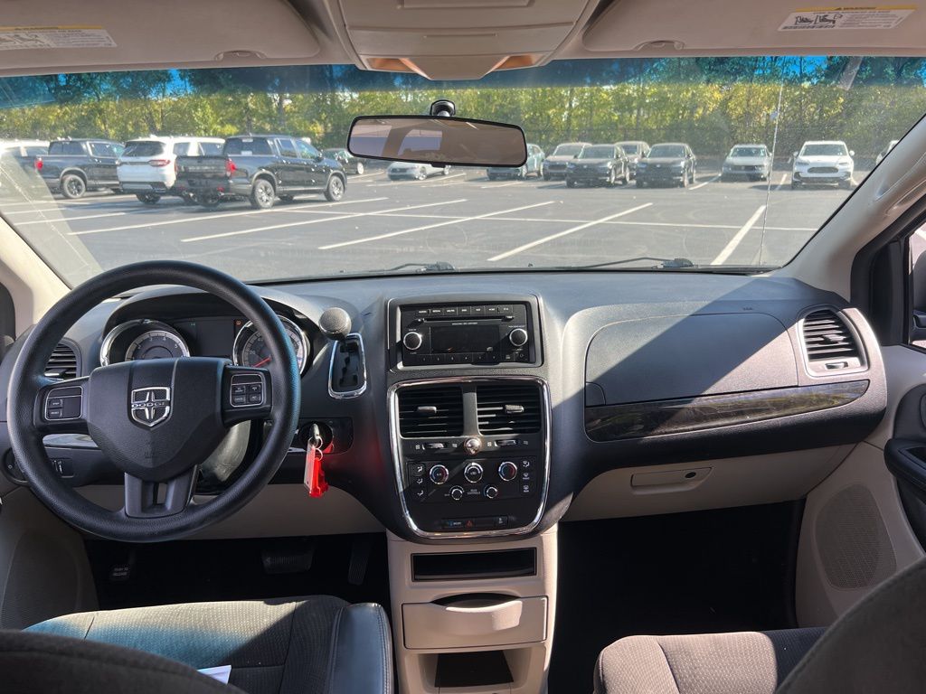 Thumbnail: 2016 Dodge Grand Caravan - 11