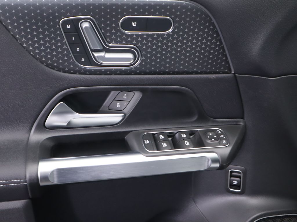 Thumbnail: 2026 Mercedes-Benz GLB - 23