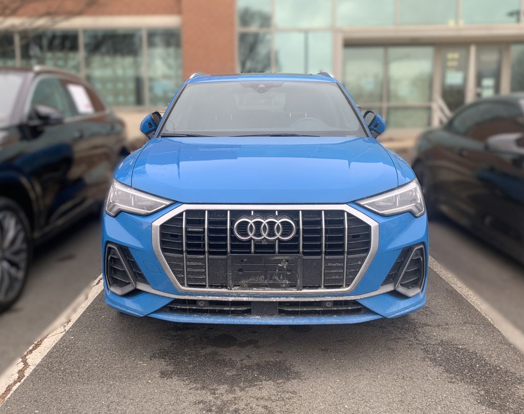 Thumbnail: 2020 Audi Q3 - 2