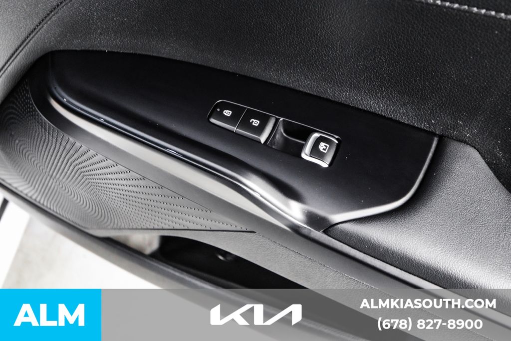 2022 Kia K5 GT-Line photo 38