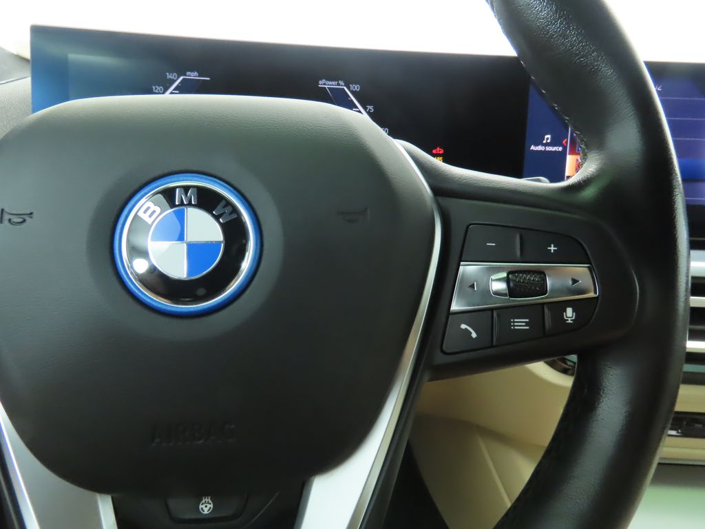 Thumbnail: 2023 BMW i4 - 12