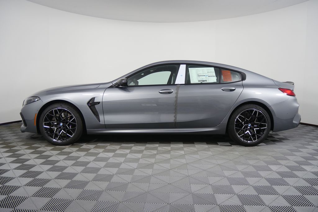 Thumbnail: 2025 BMW M8 - 8