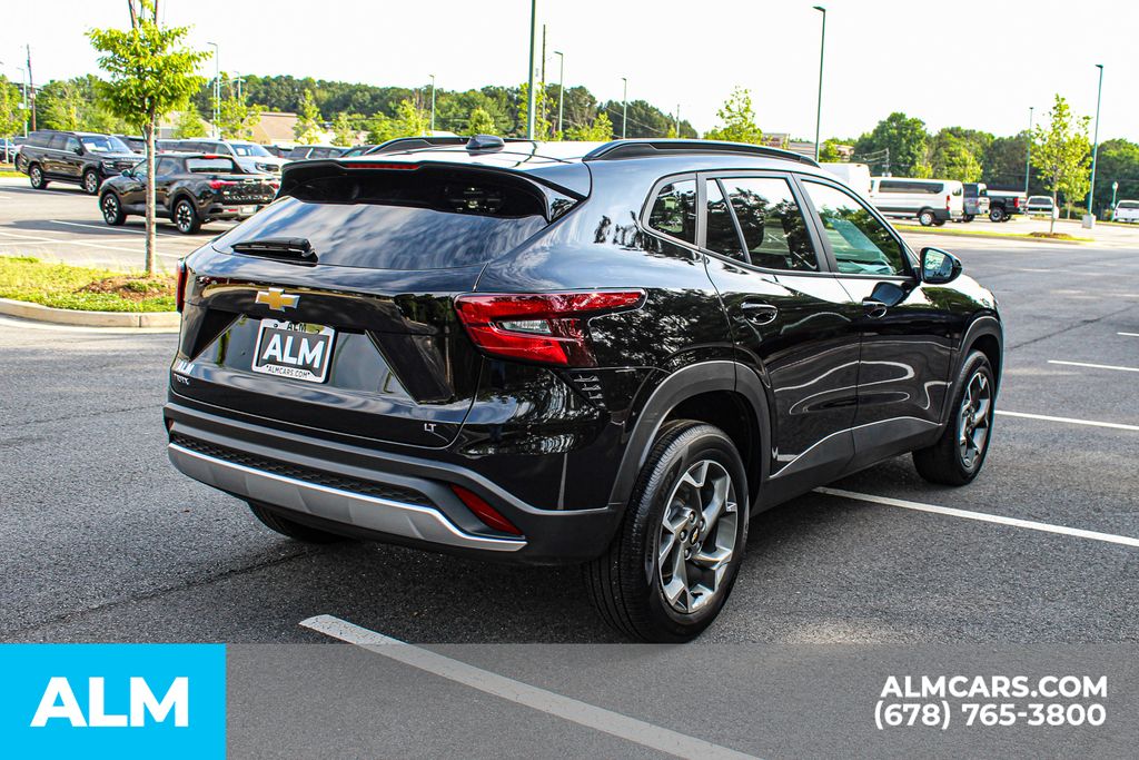 Used 2025 Black Chevrolet LT image 6