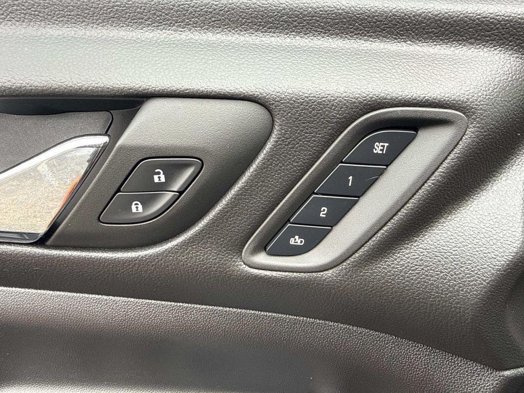 2023 GMC Acadia AT4 - Photo 21