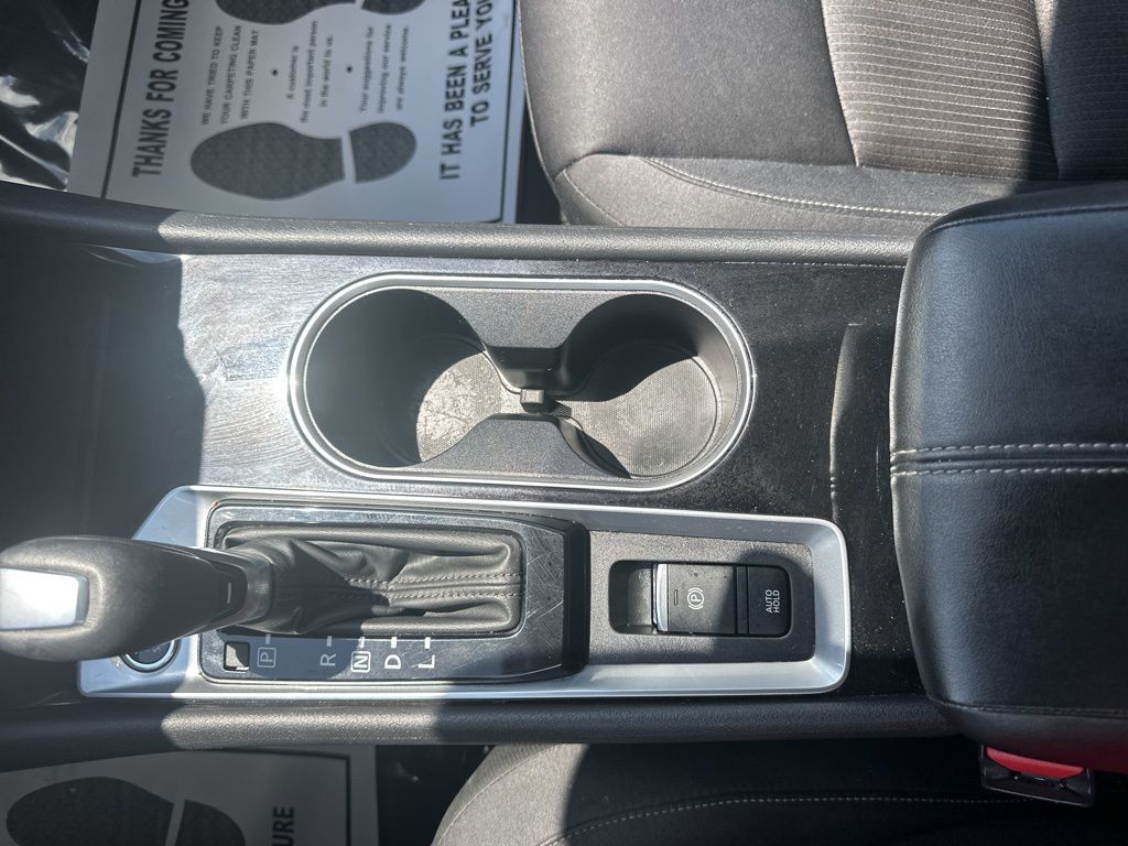 2022 Brilliant Silver Metallic Nissan Altima 2.5 SV FWD Sedan