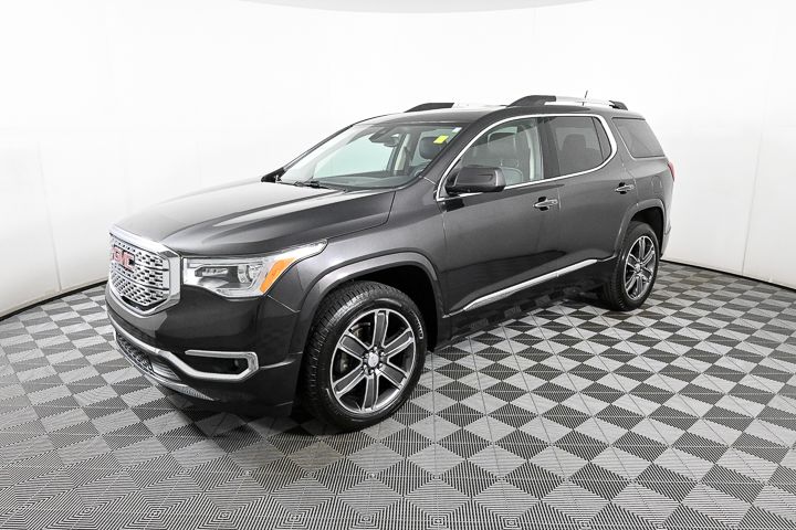 2017 GMC Acadia Denali 4