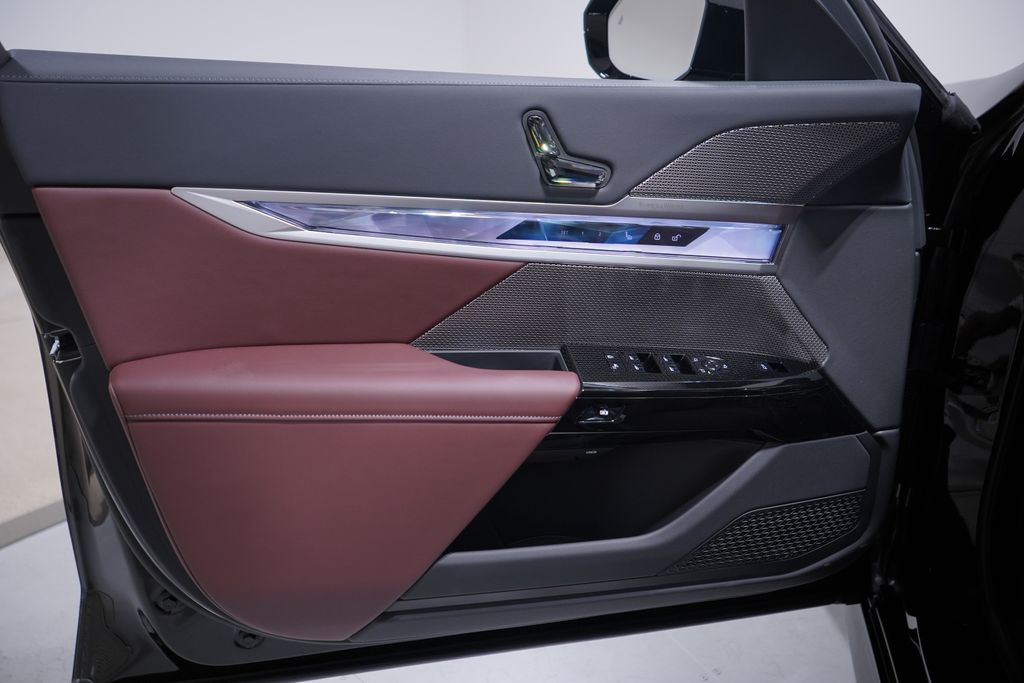 Thumbnail: 2026 BMW 7 Series - 14