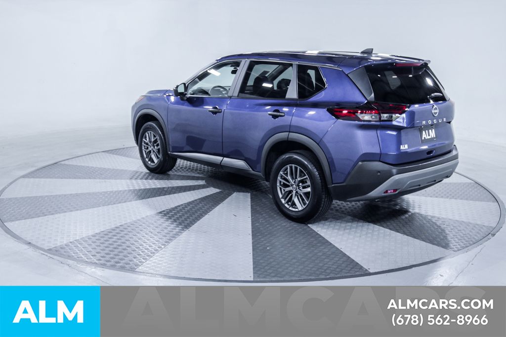 Used 2023 Blue Nissan S image 7