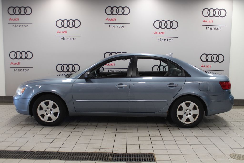 Thumbnail: 2010 Hyundai Sonata - 3