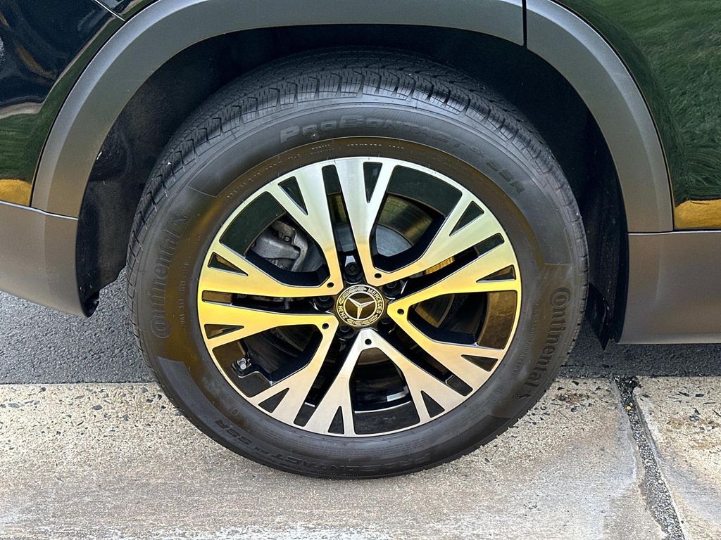 Thumbnail: 2024 Mercedes-Benz GLB - 14