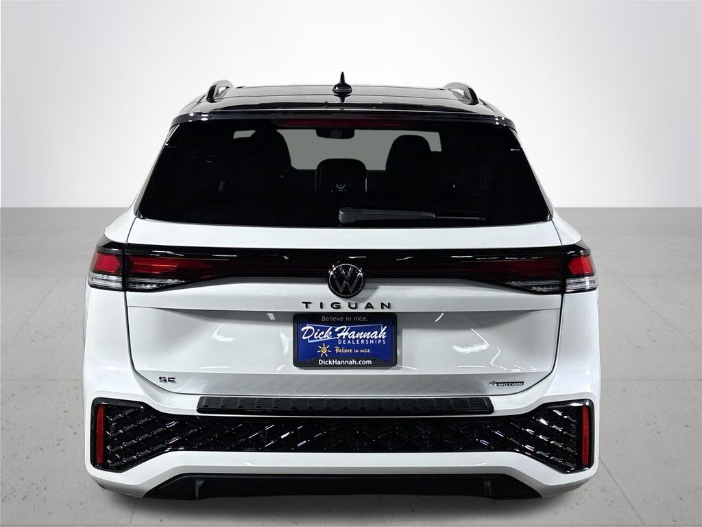 2025 Volkswagen Tiguan 2.0T SE R-Line Black