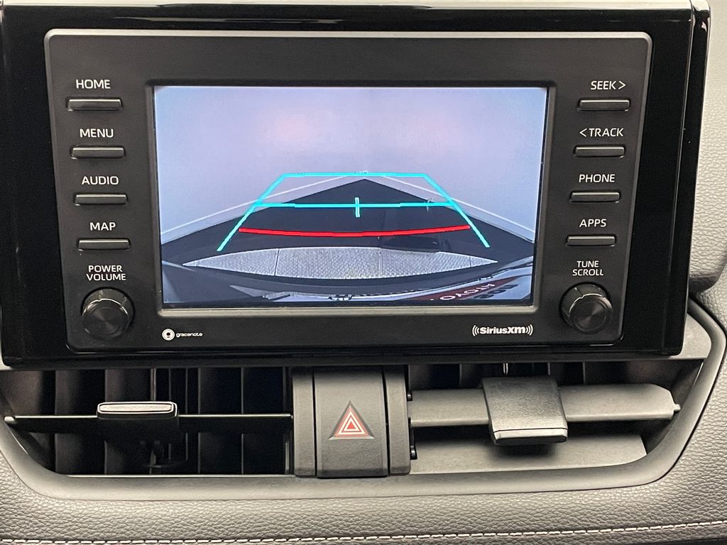 2022 Toyota RAV4 XLE 26