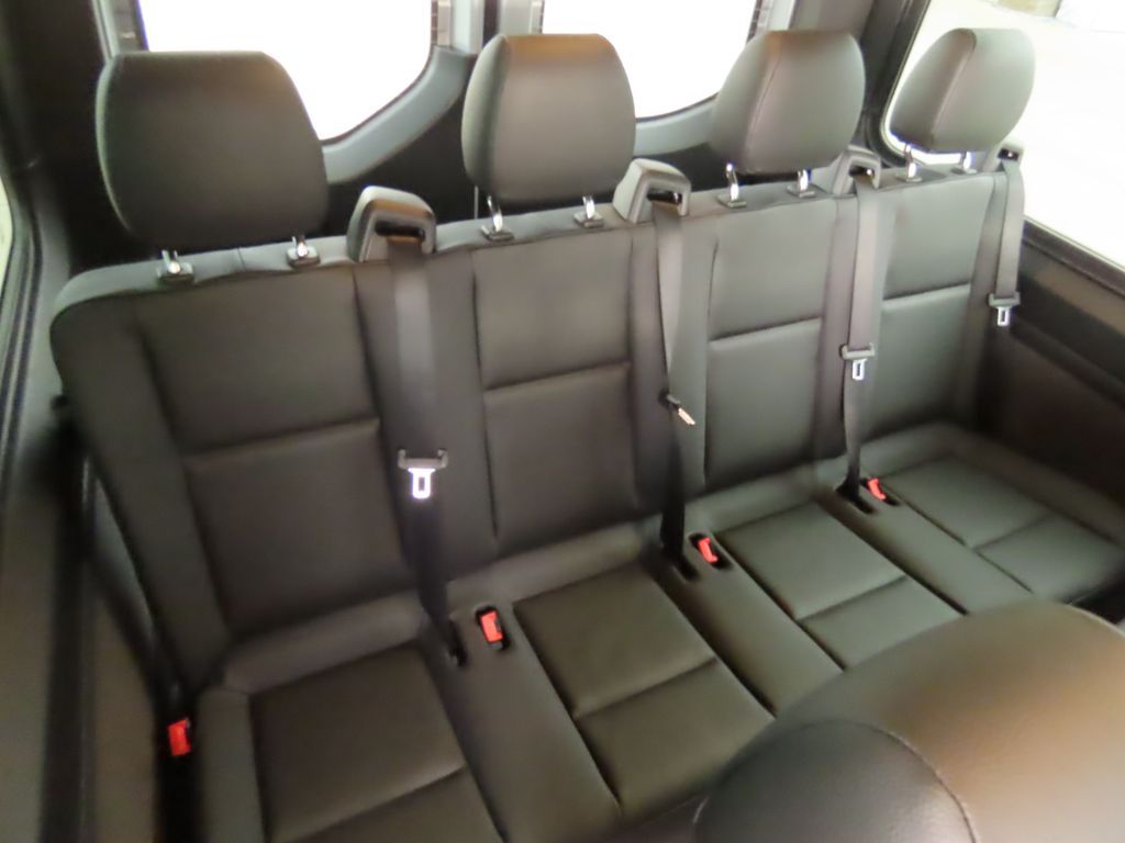 Thumbnail: 2025 Mercedes-Benz Sprinter - 24