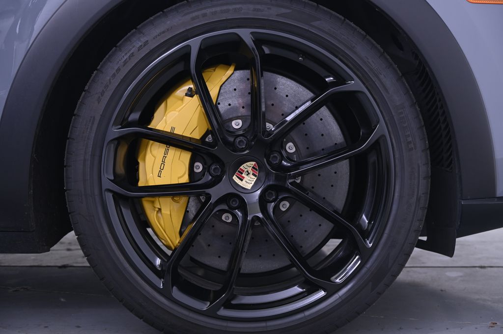 Thumbnail: 2022 Porsche  - 18