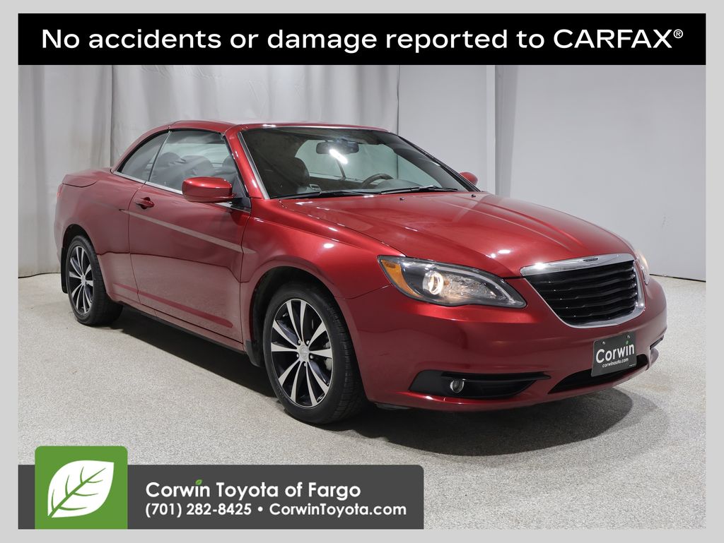 Deep Cherry Red Crystal Pearlcoat 2013 Chrysler 200 Convertible Front-Wheel Drive 6-Speed Automatic